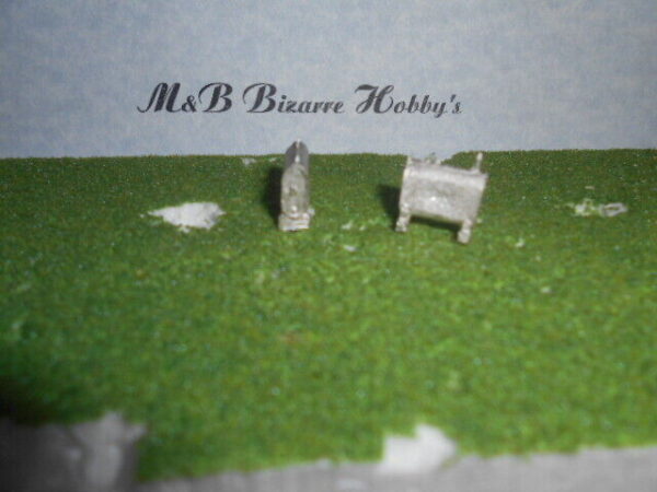 HO Scale Accessories Oil Tanks #028 - Image 3