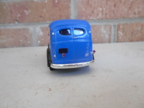 Menard O Scale  #279-4221 Menards Panel Truck Blue & Black - Image 2