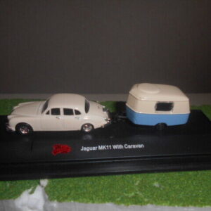Mailbu Interational Jaguar MK11 With Caravan #60097