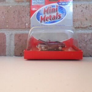 Classic Metal Works #30102 Vintage 1948 Ford Woody  2 Door Red HO Scale