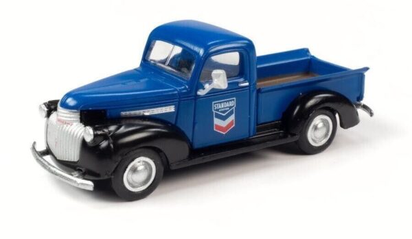 Classic Metal Works #30653 HO 1941-46 CHEVY PICKUP (STANDARD OIL) - Image 2