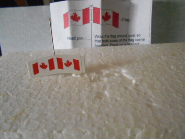 N Scale Accessories Canadian Flag With Post  #1113 - Image 3