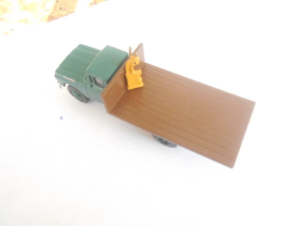 HO Scale Arbor Press # 1016 P ( Yellow) - Image 3