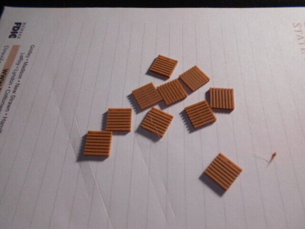 M & B HO Scale Accessories Set of 10 Pallets - Light Brown - #3800 - Image 2