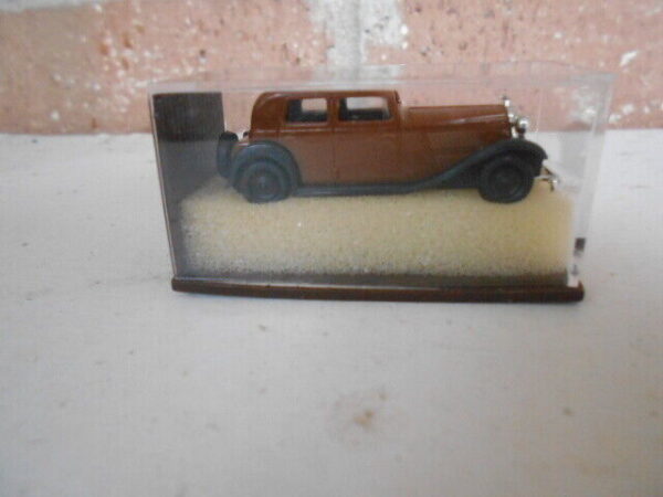 Brekina HO Scale W-240 Wanderer Seden 4 Door Brown & Black  #0001702