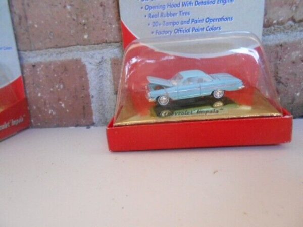 Classic Metal Works #30103 Vintage 1961 Chevrolet Impala 2 Door Lt Blue HO Scale