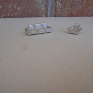 HO Scale Accessories Couch And Chair 2 Piece Pack #172