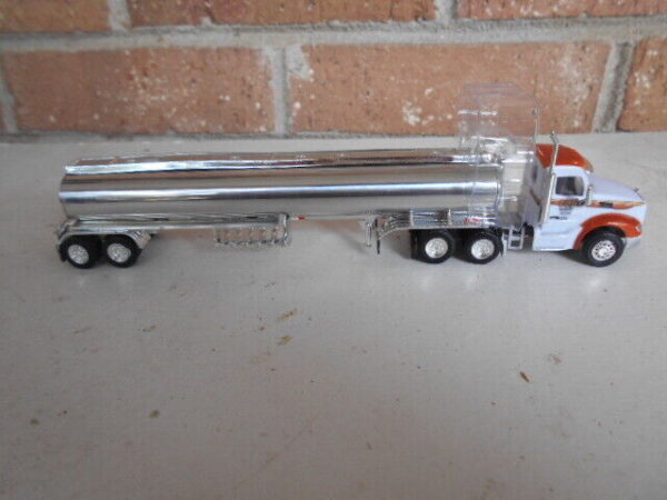 Trucks N' Stuff HO Scale Cox Peterbilt Tractor 579 & Tanker Trailers #400680 - Image 6