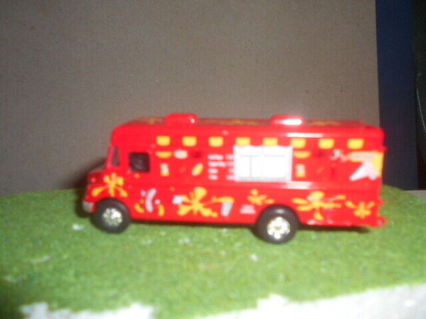 Tin-Toys Rolling Concession Truck #18904-A - Image 3