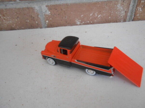 Menard O Scale  #279-9245 --1957 Dodge Sweptside Trucks Black & Orange - Image 5