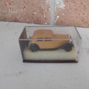 Brekina HO Scale W-240 Wanderer Seden 4 Door Beige & Black  #0001703