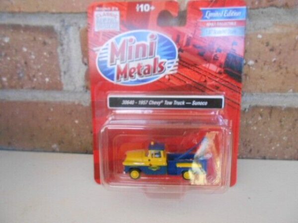 Classic Metal Works #30640 HO Scale 1957 Chevy Toe Truck Sunoco { BlueYellow }