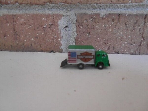 Classic Metale Works N Scale 53' White 3000 Box Truck Harley Rap Flag - Image 6
