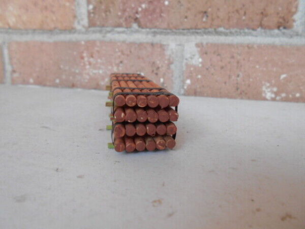 Hand Made HO Scale Wooded Brown Poles Load #HO1002