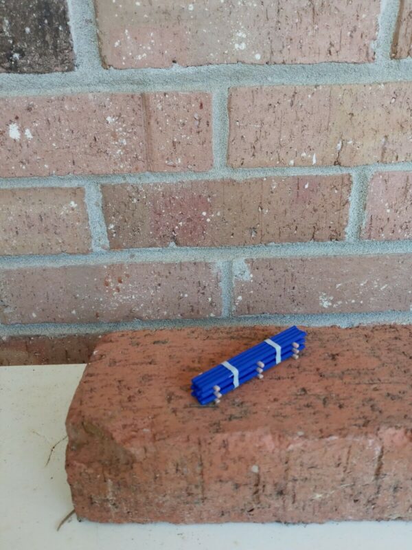 #3002 M&B N Scale Accessories Blue Pipe Load (1 Per Pack)