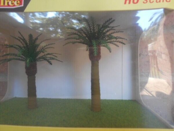 MP Scenery Products Item #70529 HO Scale Premiun Phoenix Palm Trees 3'' to 4'' - Image 3