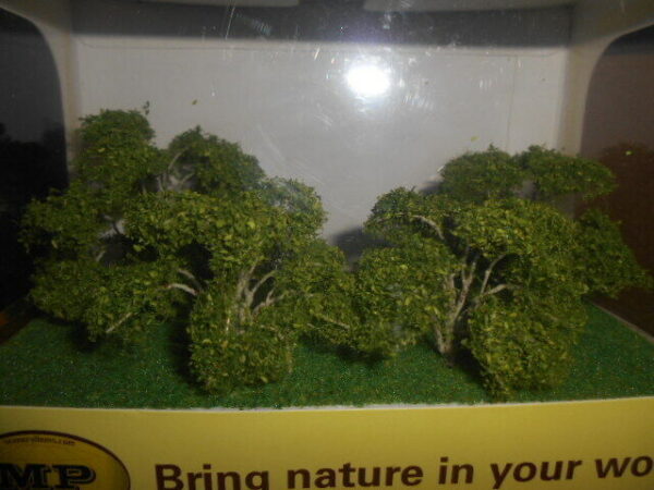 MP Scenery Products item # 70417 N-Scale 2" Snow Gum Premium Trees - Image 3