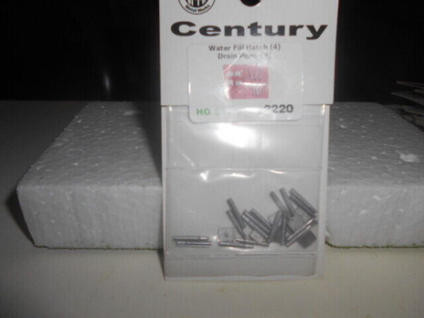 HO Scale Accessories Century Water Fill Hatch & Drain Pipe #2220 - Image 2