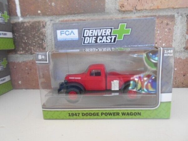 Menard O Scale  #279-9398 1947 Dodge Power Wagon Red & Black