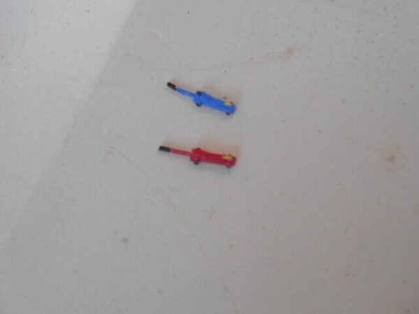 HO Scale Accessories Painted Car & Truck Jacks #304-P - Image 3
