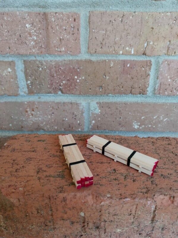 #3004 M&B N Scale Accessories Real Wood Load Red (2 Per Pack) - Image 2