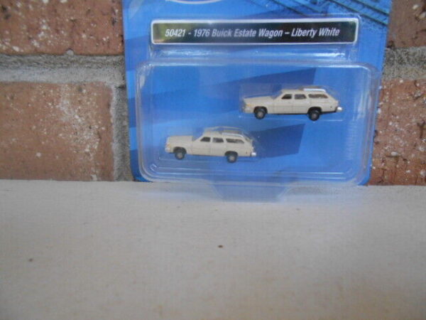 Classic Metale Works N Scale1976 Buick Estate Wagon Liberty White #50421