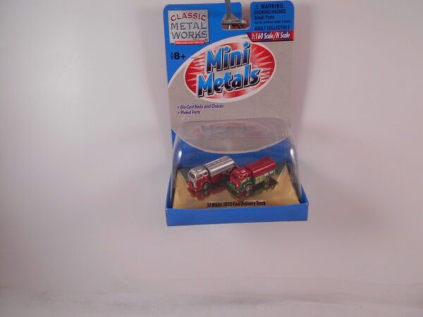 N Scale Classic Metal Works 1953 White 3000 Fuel Delivery Truck Item #50204