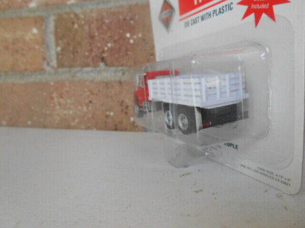 BOLEY Internationa Single Axel With Stake Bed Truck #4006-17 - Image 2