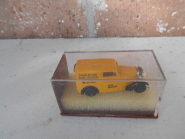 Brekina HO Scale DKW F-7 Delivery Van Yellow {fresh,Bread,Rolls More } #0001304