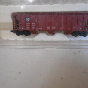 Con Cor N Scale Trough Roof 3 Bay Covered Hopper Santa Fe #0001001951