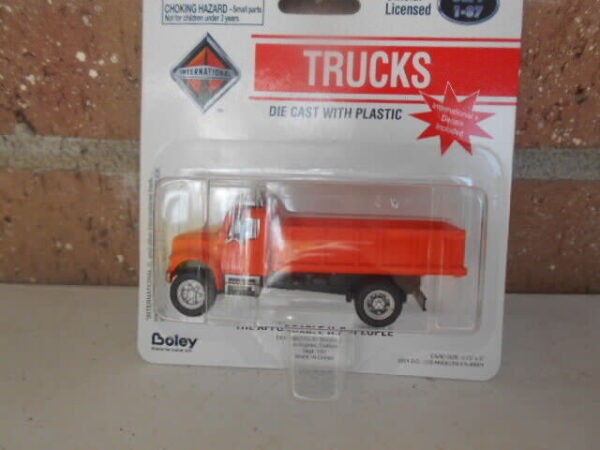 BOLEY Internationa Single Axel Truck With Wood Box & Overhead light  #4034-99 - Image 2