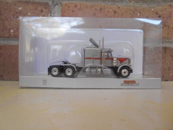 Brekina HO Scale Classic 3-Axle Peterbilt 359 Truck Tractor Silver/Orange #85712 - Image 2