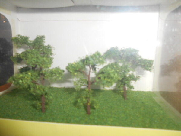 MP Scenery Products item # 70424 N-Scale 2" Scots pine Premium Trees