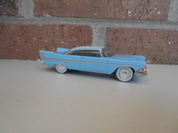 Menard O Scale  #279-9236 1958 Plymmouth Fury Blue & White - Image 3
