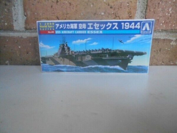 #9376 Aoshima Modle Kit Of The 1944 USS Aircraft Carrier ESSEX 1:2000 Scale