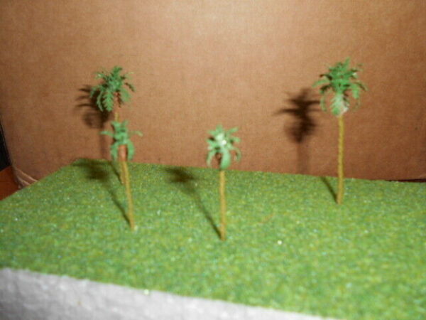 MP Scenery Products item # 70428 N-Scale 2" Palm Premium Trees - Image 3