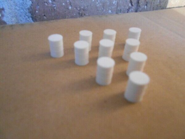#6314 M&B HO Scale White 55 Gallon Drums (10 Per Pack) - Image 3