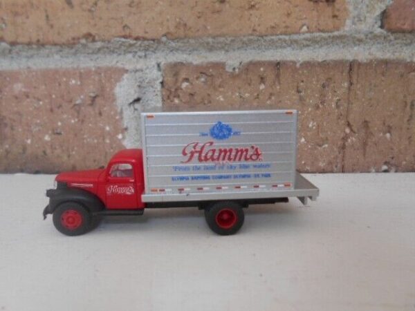 CLASSIC METAL WORKS HO Scale 41/46 Chevrolet Hamm's Water Box Truck #30319