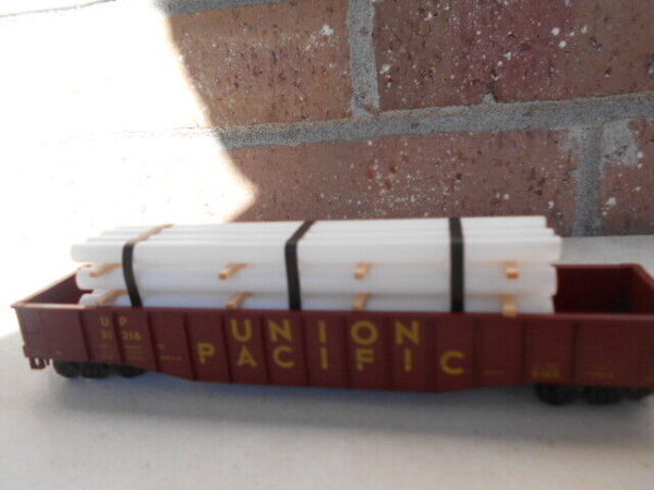 M&B Bizarre and Hobby's Pipe Load With 3 Hand Made  Crates HO Scale #CR1000 (Copy)