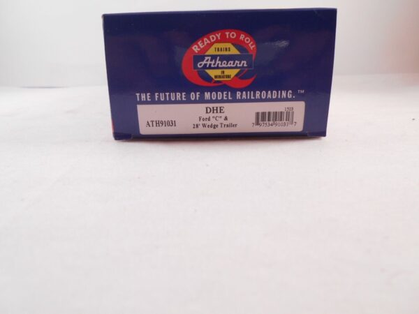Athearn DHE Ford "C" & 28' Wedge Trailer Item #ATH91031 - Image 13