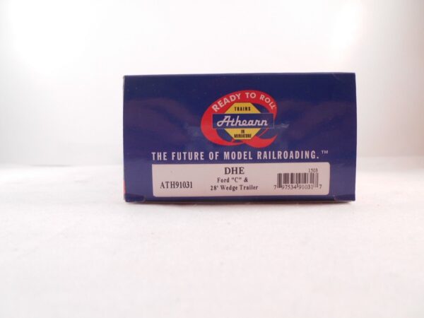 Athearn DHE Ford "C" & 28' Wedge Trailer Item #ATH91031 - Image 14
