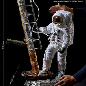 BZW #47946 BLITZWAY Astronaut (Apollo 11: LM-5 A7L NASAver.) 1:40  Figure Statue