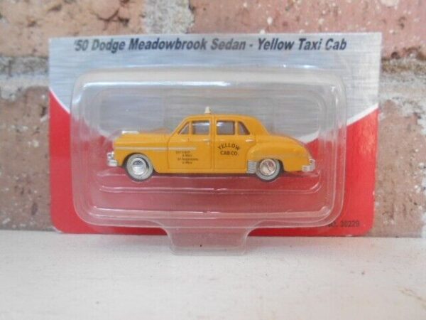 CLASSIC METAL WORKS HO Scale 50 Dodge Meadowbook Sedan Yellow Taxi Cab #30229