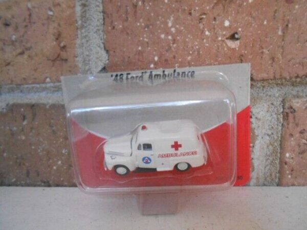 CLASSIC METAL WORKS HO Scale 48 Ford Ambulance #30150 - Image 2