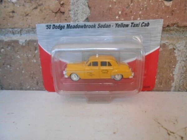 CLASSIC METAL WORKS HO Scale 50 Dodge Meadowbook Sedan Yellow Taxi Cab #30229 - Image 2