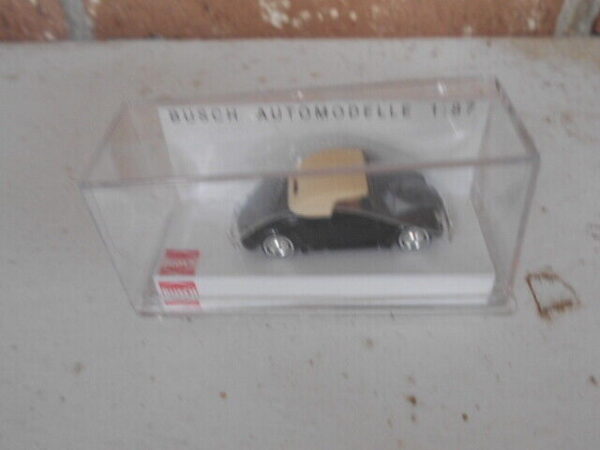 Busch HO Scale VW Hebmuller Cabrio Black & Tan #46706 - Image 2