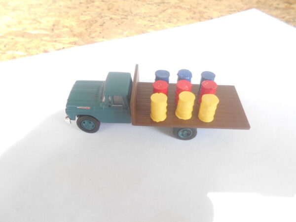 M&B Customized Mix Color Barrels HO Scale #10004 - Image 2