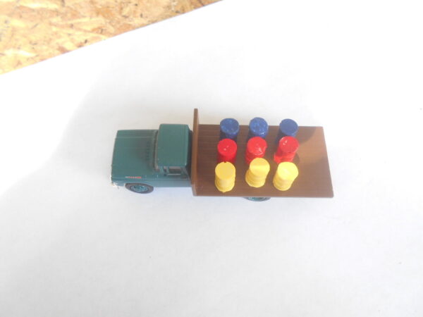 M&B Customized Mix Color Barrels HO Scale #10004 - Image 3