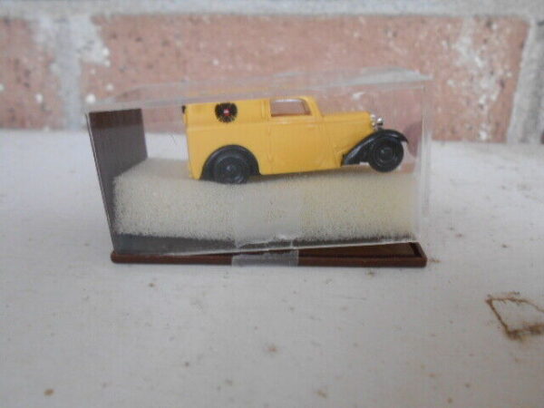 Brekina HO Scale DKW F-7 Delivery Yellow {With some kind of Marking} #0001307