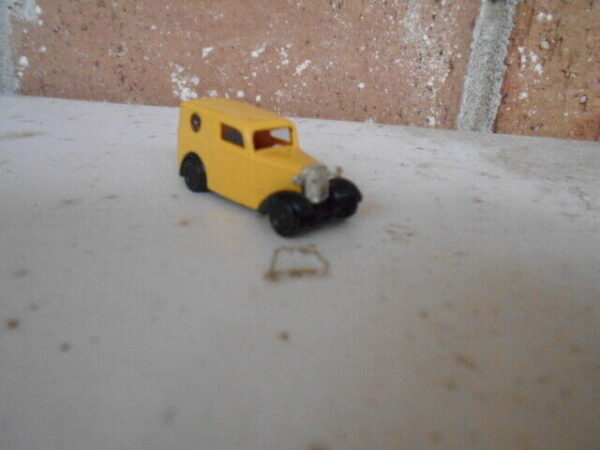 Brekina HO Scale DKW F-7 Delivery Yellow {With some kind of Marking} #0001307 - Image 4